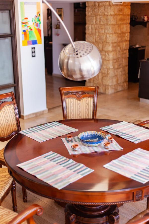 Spacious Apartment In City Centre Iasi Extérieur photo