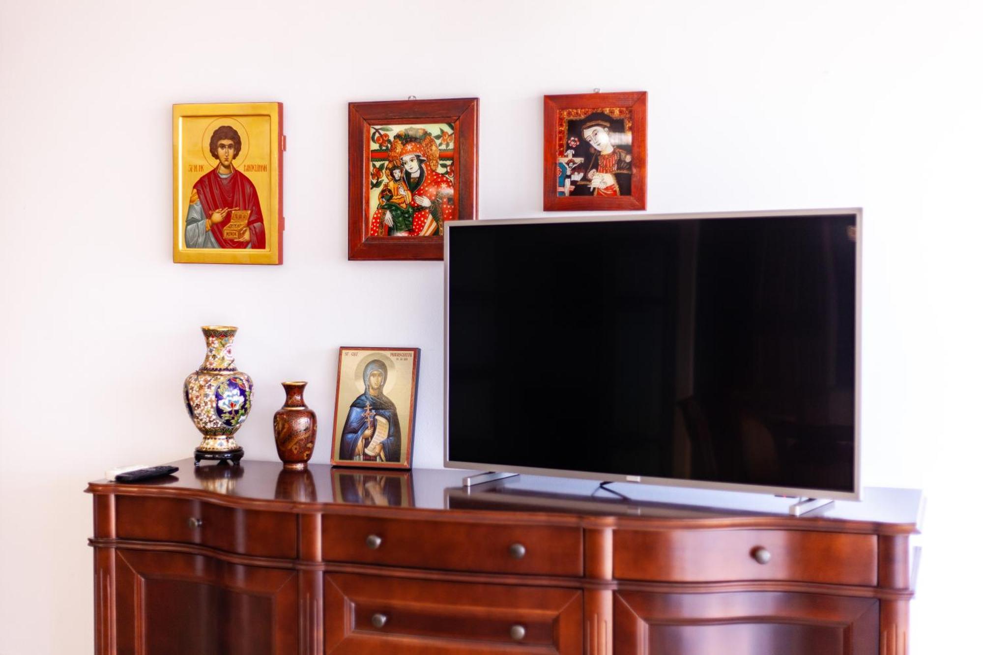 Spacious Apartment In City Centre Iasi Extérieur photo