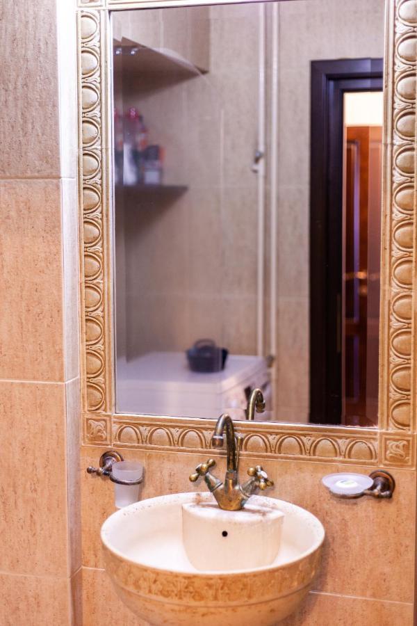 Spacious Apartment In City Centre Iasi Extérieur photo