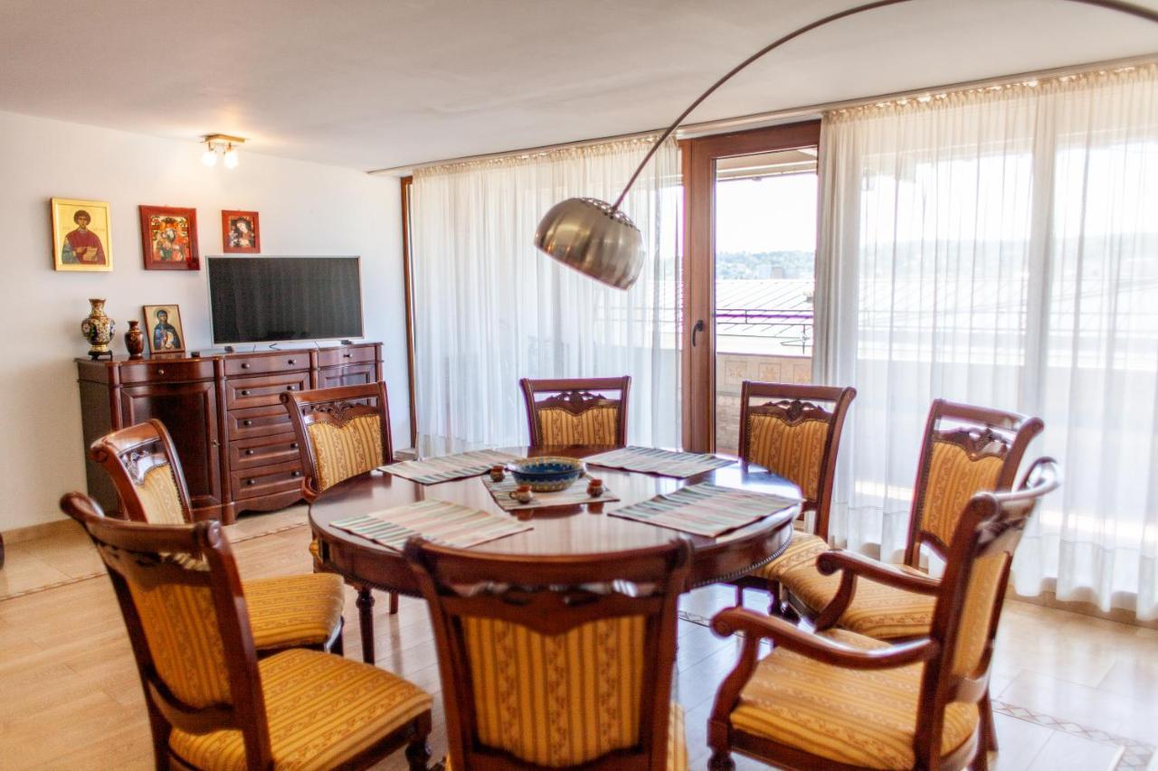 Spacious Apartment In City Centre Iasi Extérieur photo