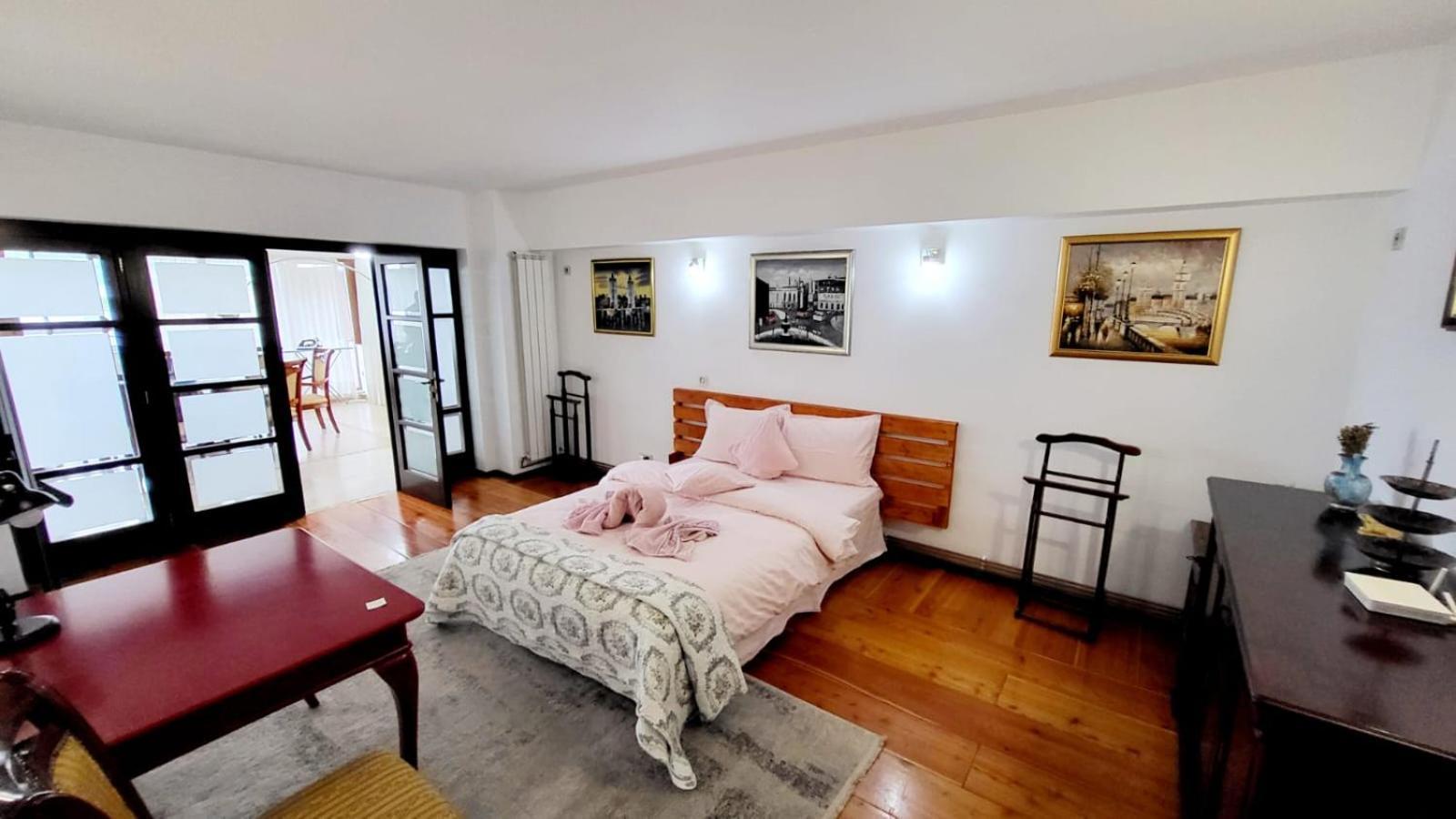Spacious Apartment In City Centre Iasi Extérieur photo